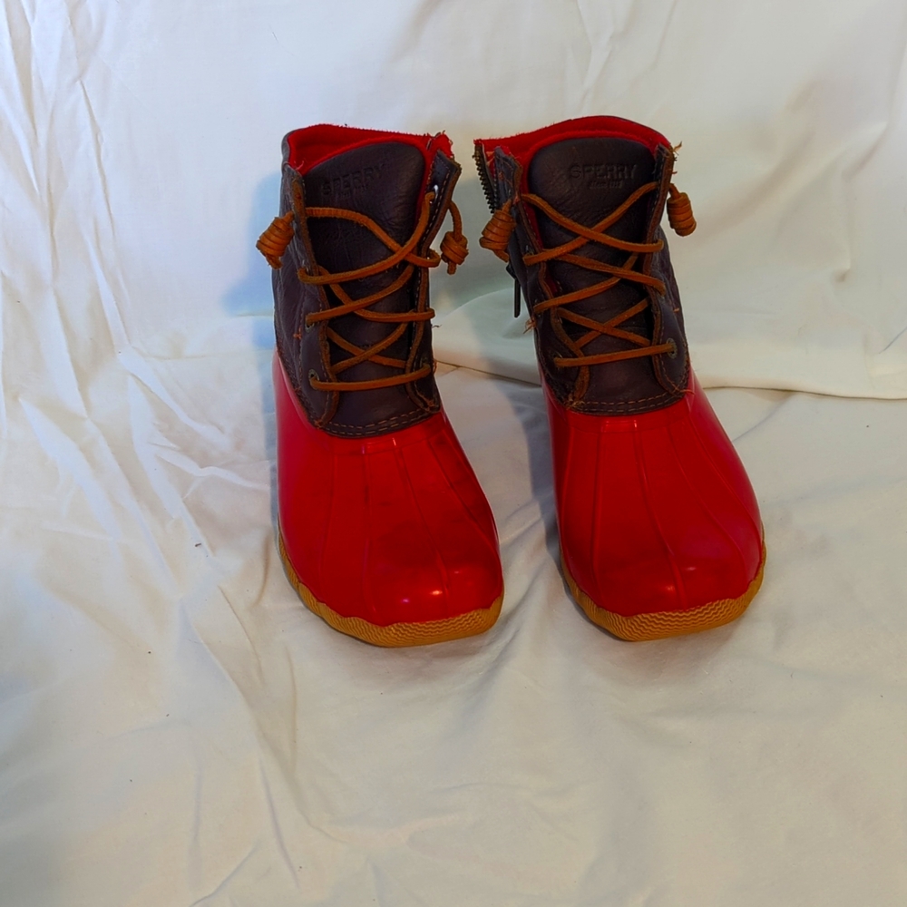 Red Sperry women's size 7 rain boots